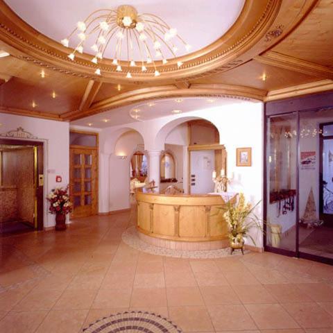 Hotel Scoiattolo Selva di Val Gardena Exteriér fotografie