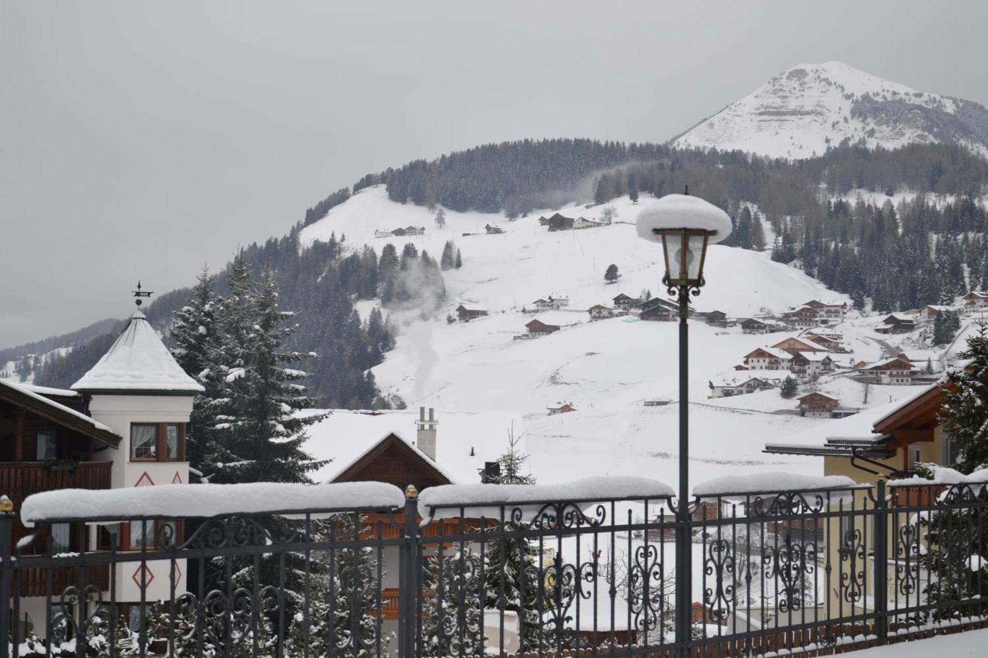 Hotel Scoiattolo Selva di Val Gardena Exteriér fotografie