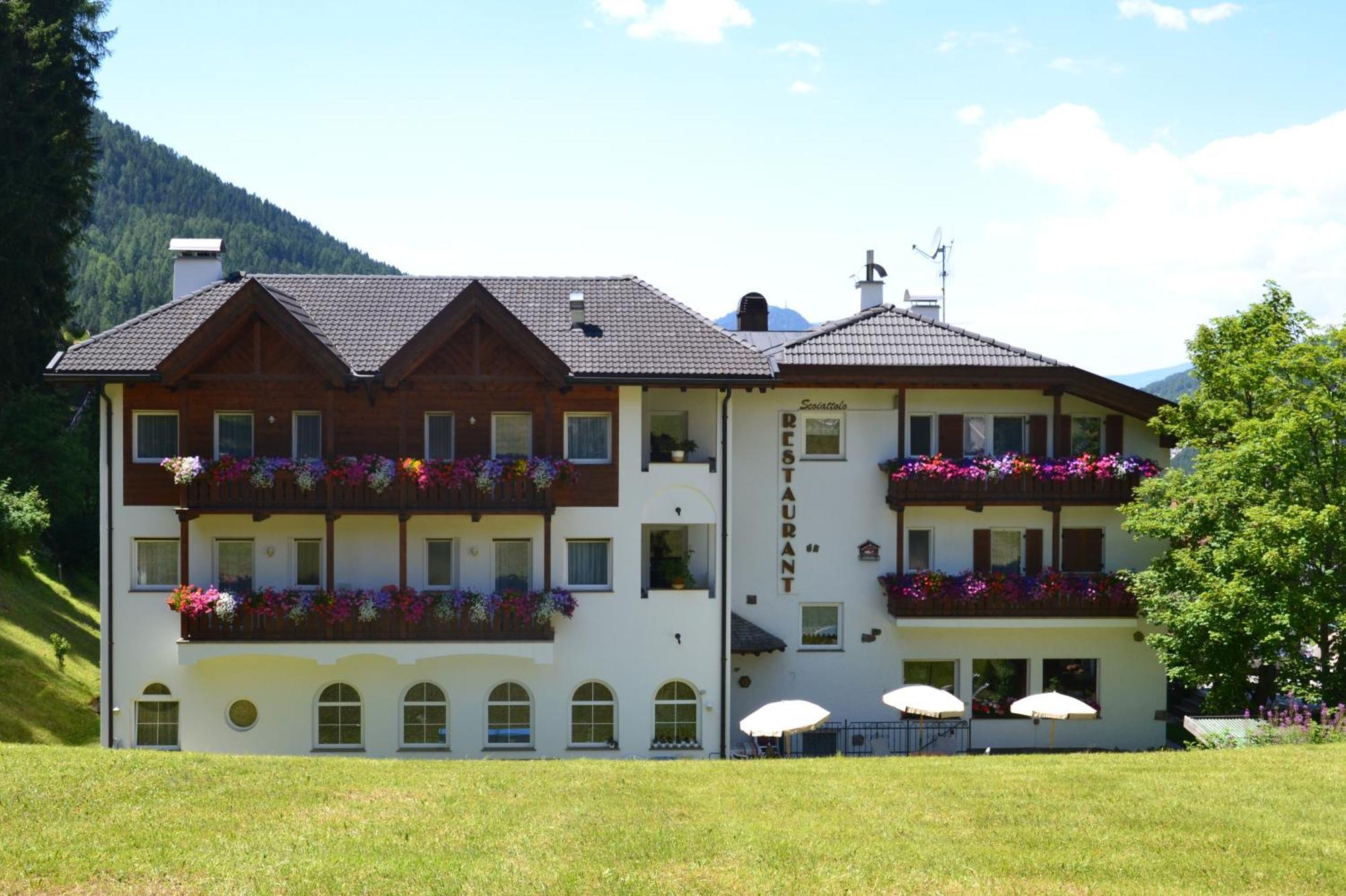 Hotel Scoiattolo Selva di Val Gardena Exteriér fotografie