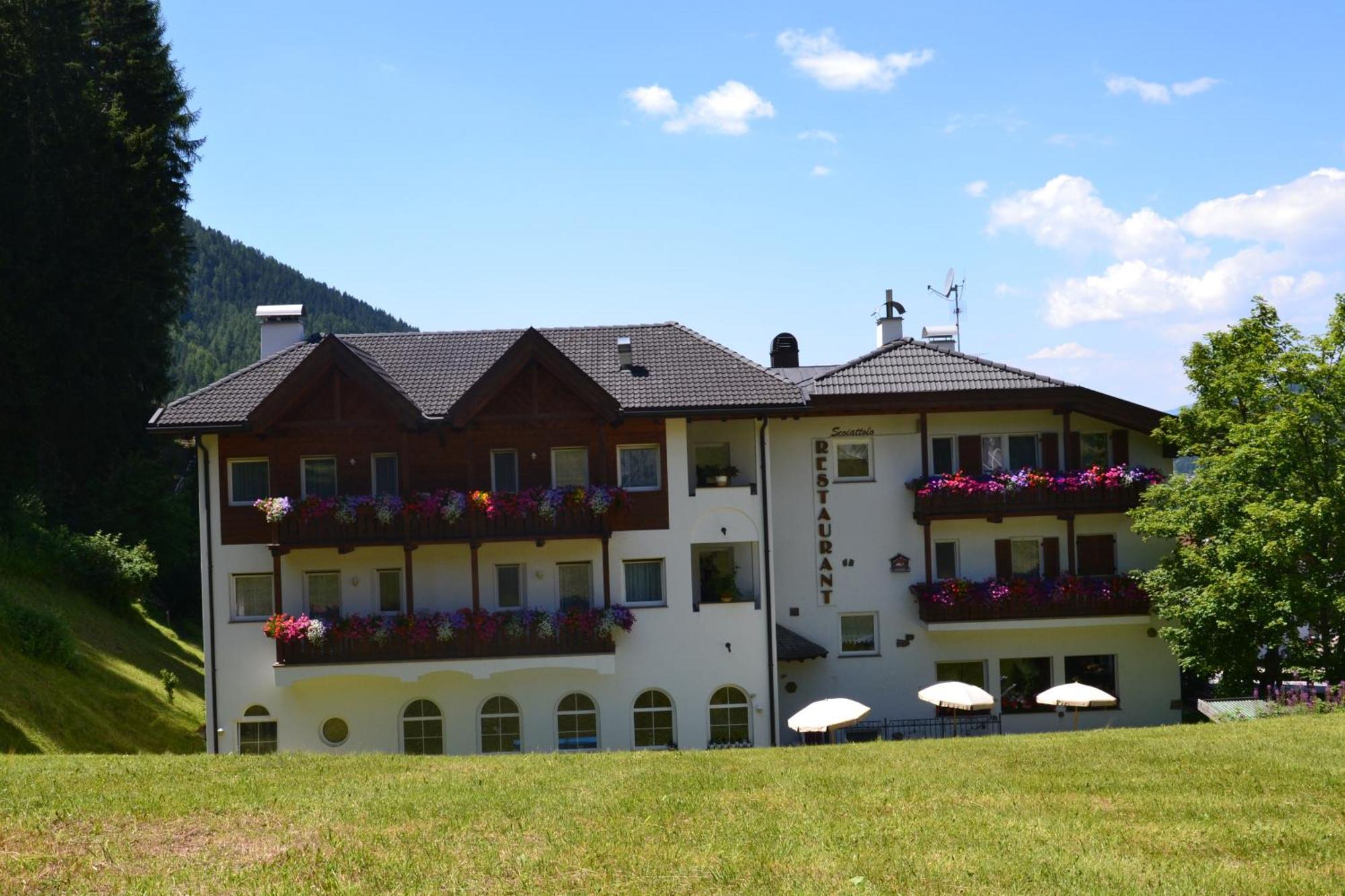 Hotel Scoiattolo Selva di Val Gardena Exteriér fotografie