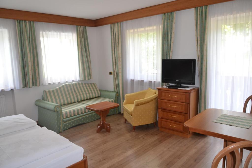 Hotel Scoiattolo Selva di Val Gardena Pokoj fotografie
